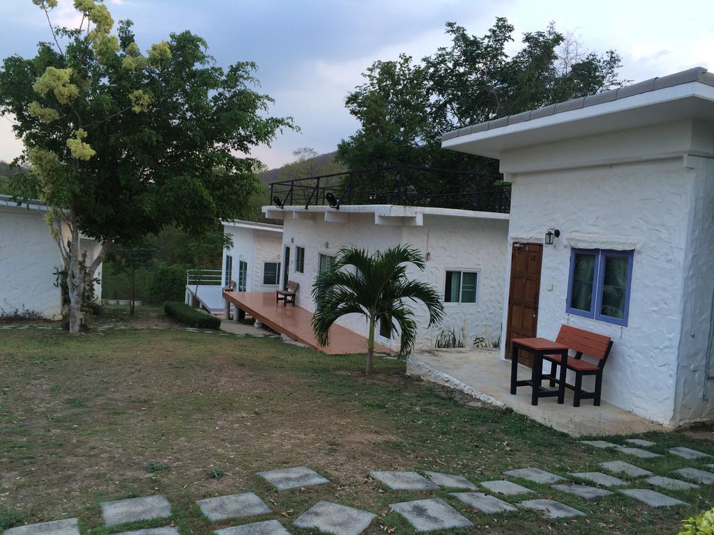 White Rock Resort Pak Chong Екстериор снимка