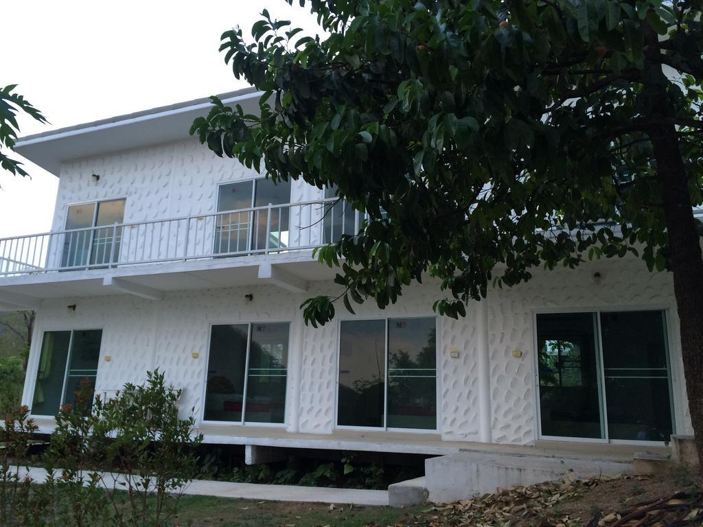 White Rock Resort Pak Chong Екстериор снимка