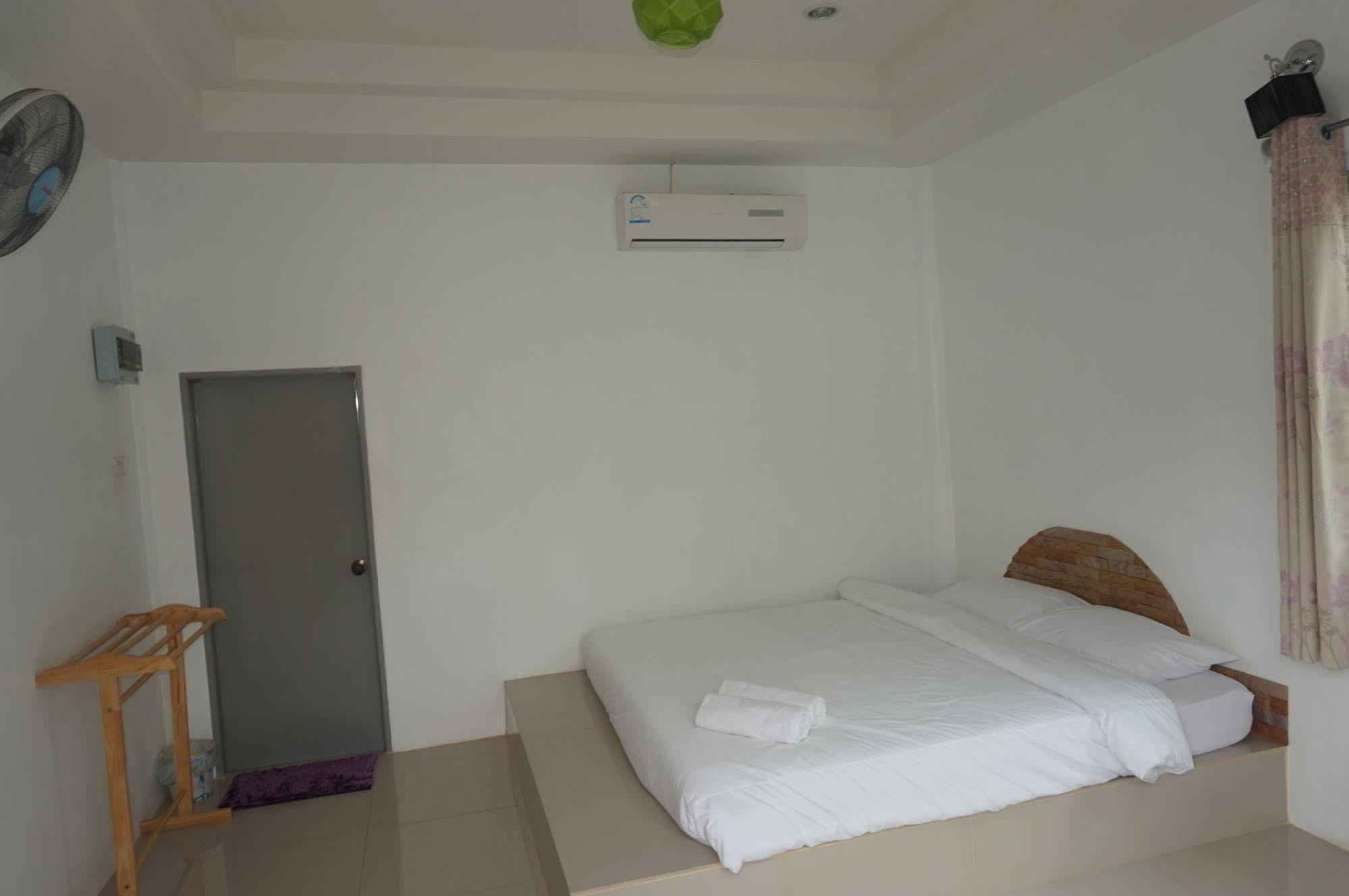 White Rock Resort Pak Chong Екстериор снимка
